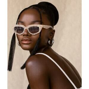 Dezi ON READ Sunglasses